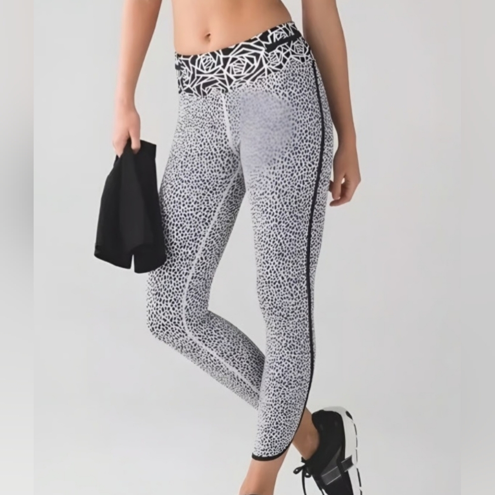 Lululemon Athletica Black and White Patterned Leggings